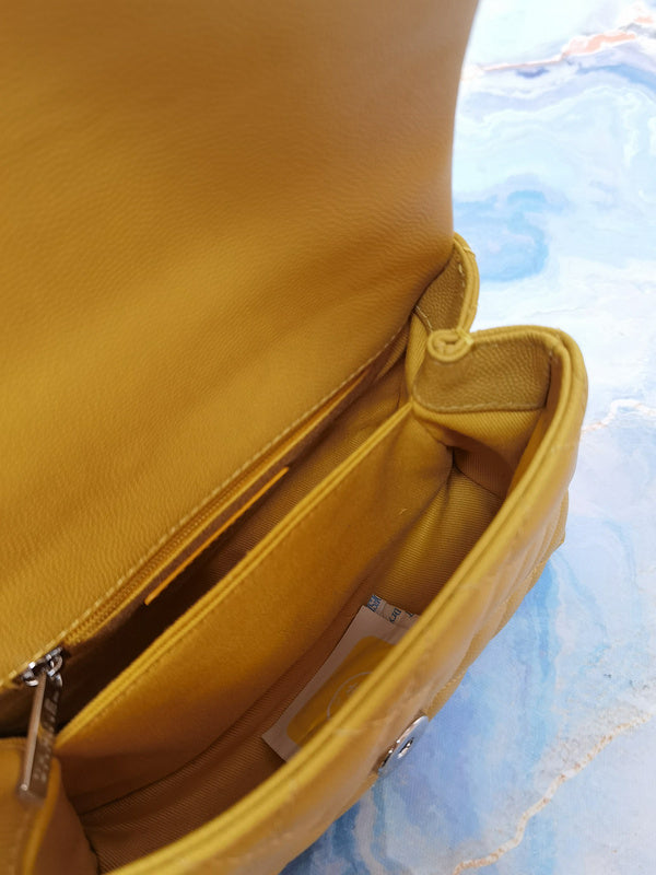  mid purse view 9