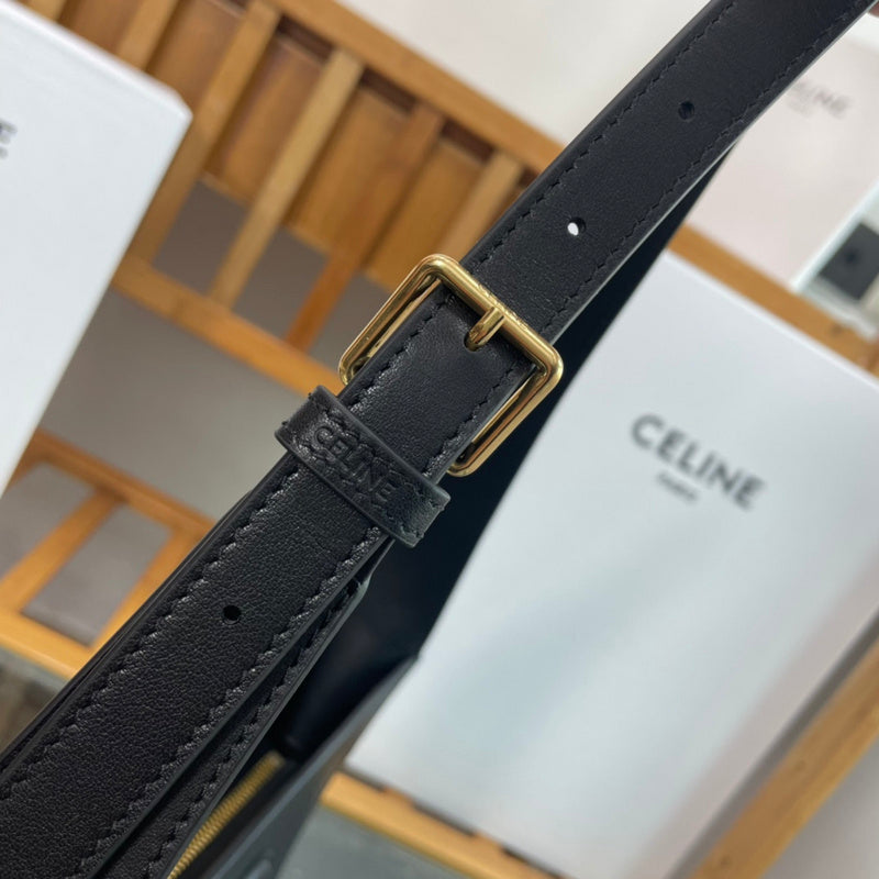 Handle and strap detail of refined polished women's handbag – women's luxury handbag