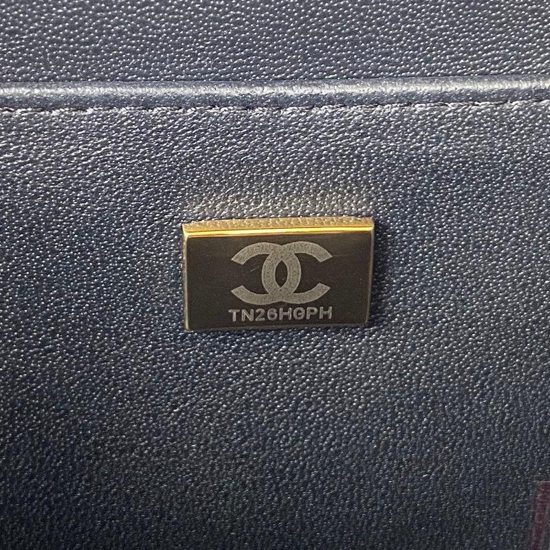 handbag, compact everyday style, image 7