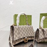 Ziva's Charm handbag – detail view (one versatile size)