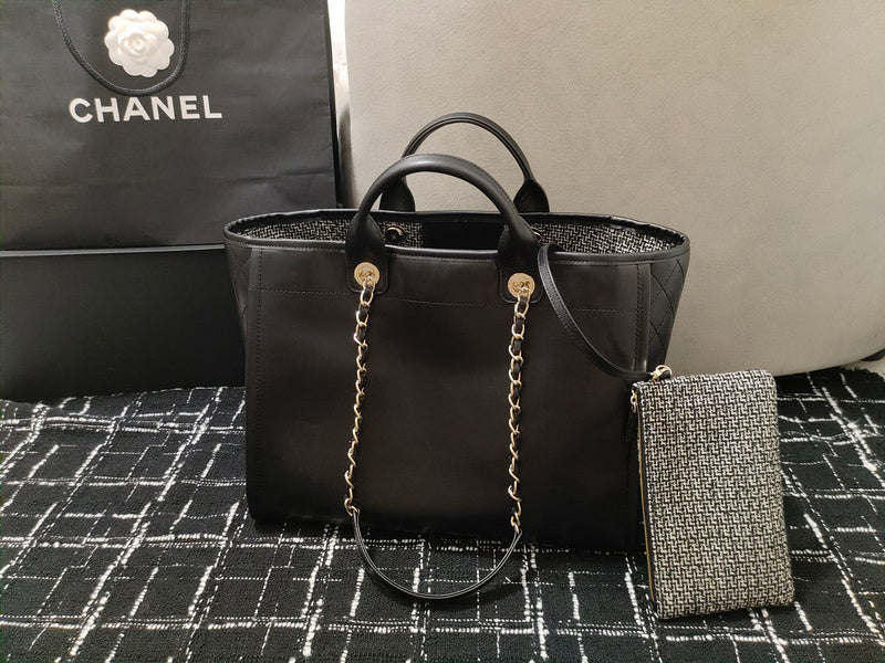  spacious purse view 5