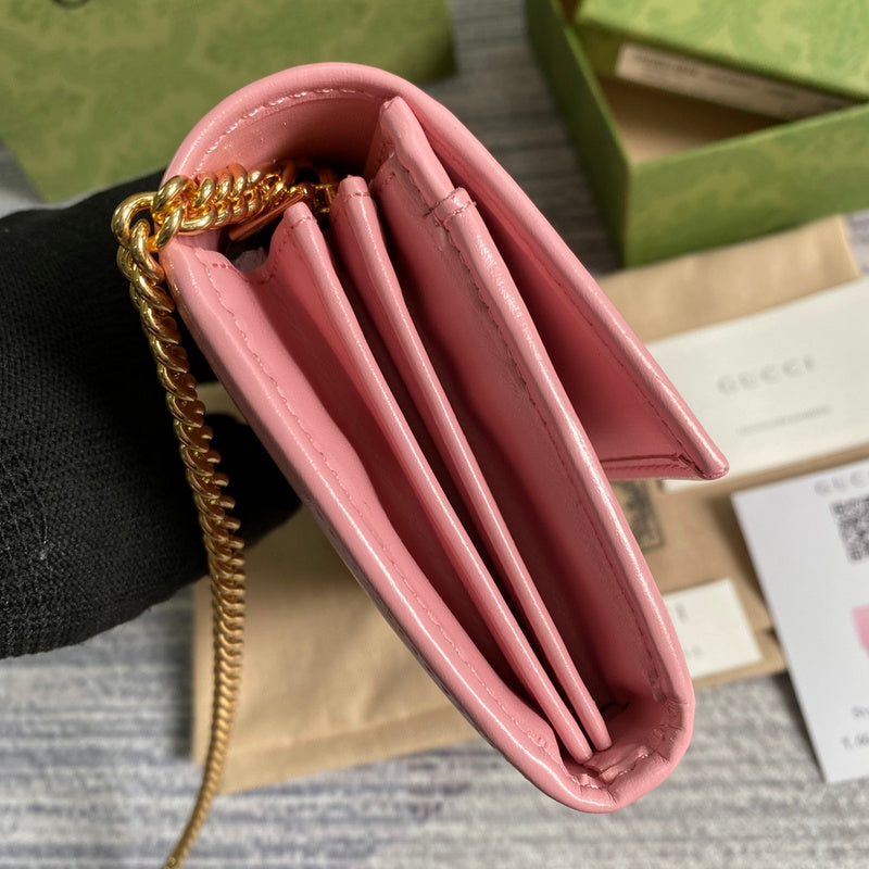 Top view of classic elevated women's handbag – women's everyday handbag
