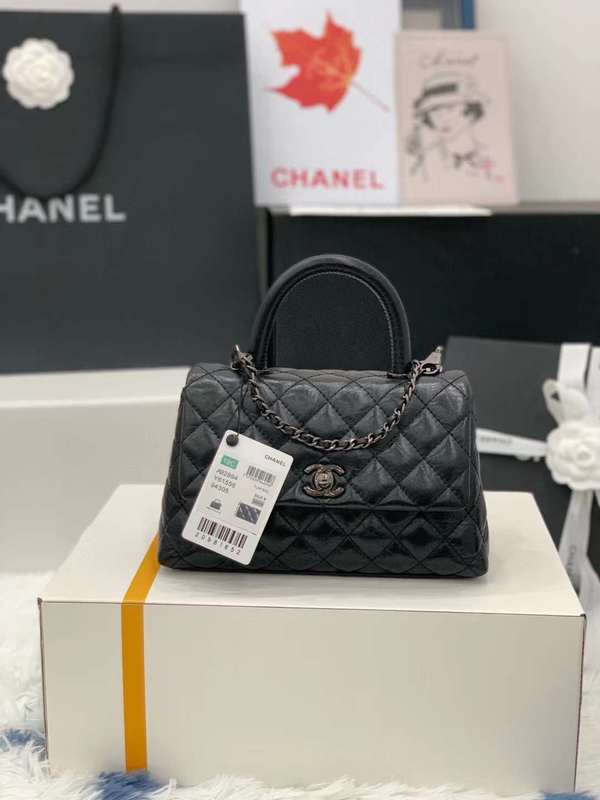 Zivas Charm Everyday Sophistication Everyday Handbag (Structured Everyday Essential) – Detail View