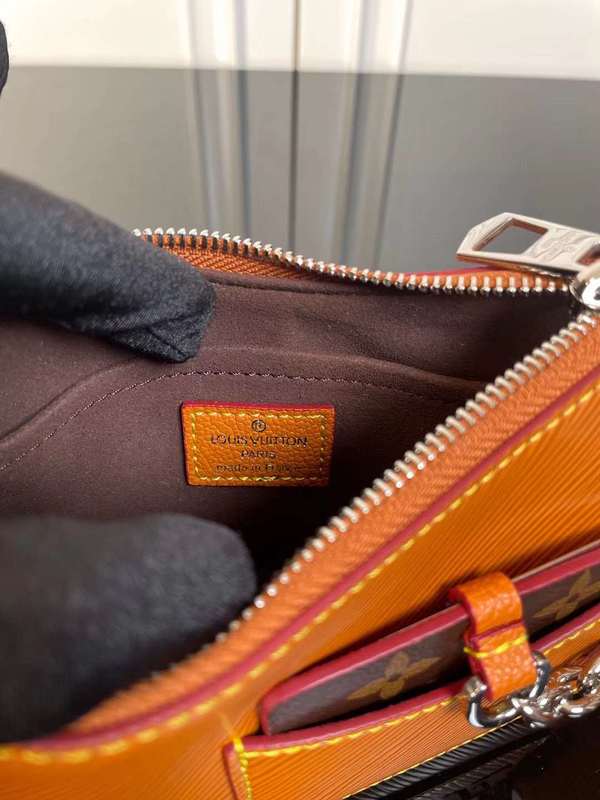 Styled lifestyle shot of everyday-luxe chic women's handbag – women's everyday handbag