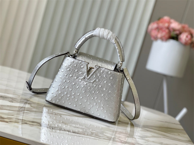  minimalist handbag styled with outfit