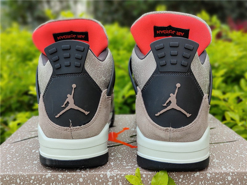 Nike classic monochrome luxury sneakers view 9 low-top design