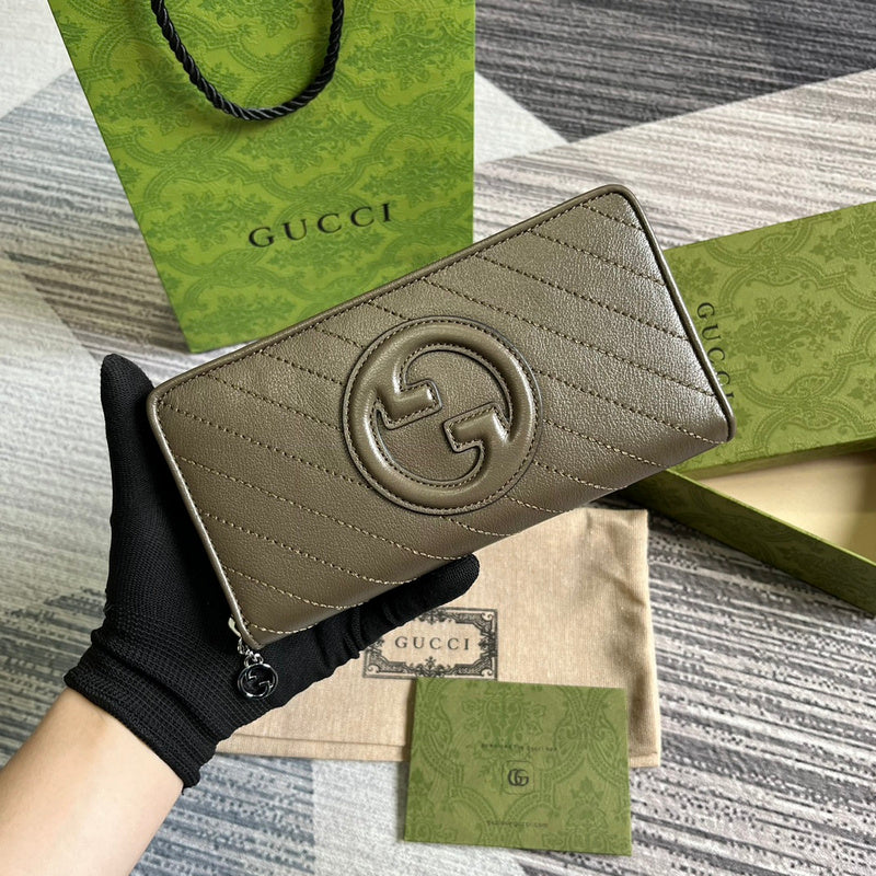 Front view of elevated signature women's handbag – women's everyday handbag