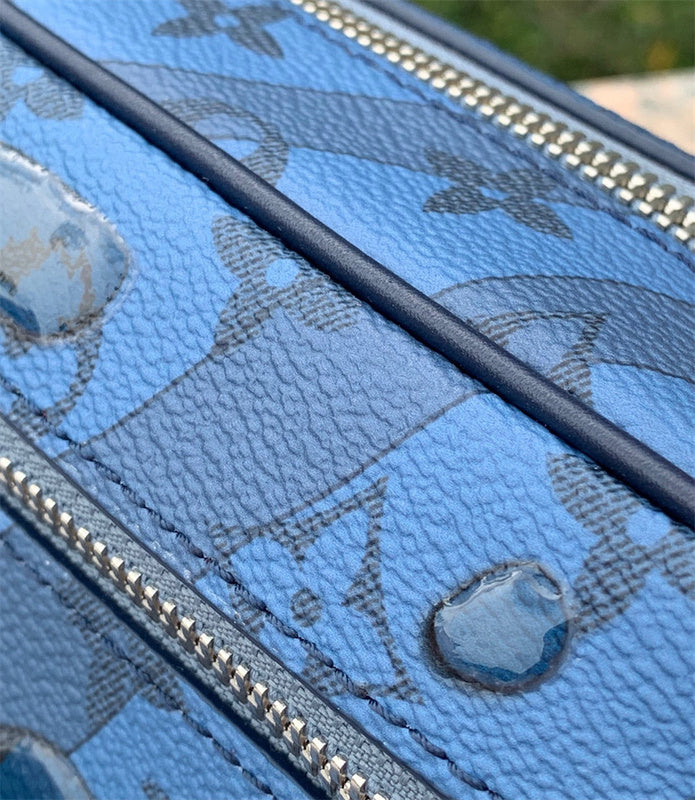  Graceful top-handle bag carried on shoulder 10