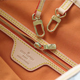  Elegant shopper bag carried on shoulder 10
