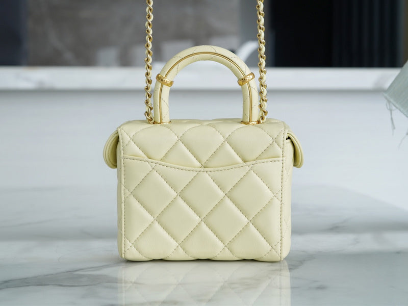 handbag, compact everyday style, image 4