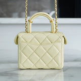  handbag, compact everyday style, image 4