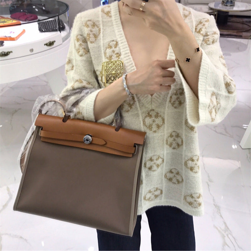 Interior view of minimalist premium bag