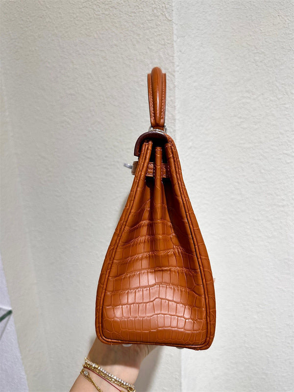  chic satchel detail view showing craftsmanship 14