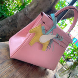 Streamlined handbag styled for everyday wear