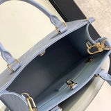  tote bag interior and compartment view 9