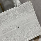 Close-up detail of everyday-luxe signature women's handbag – women's premium purse