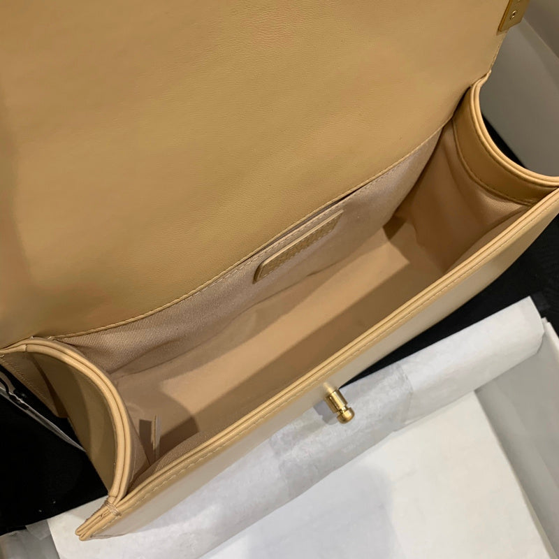  handbag, mid everyday style, image 3