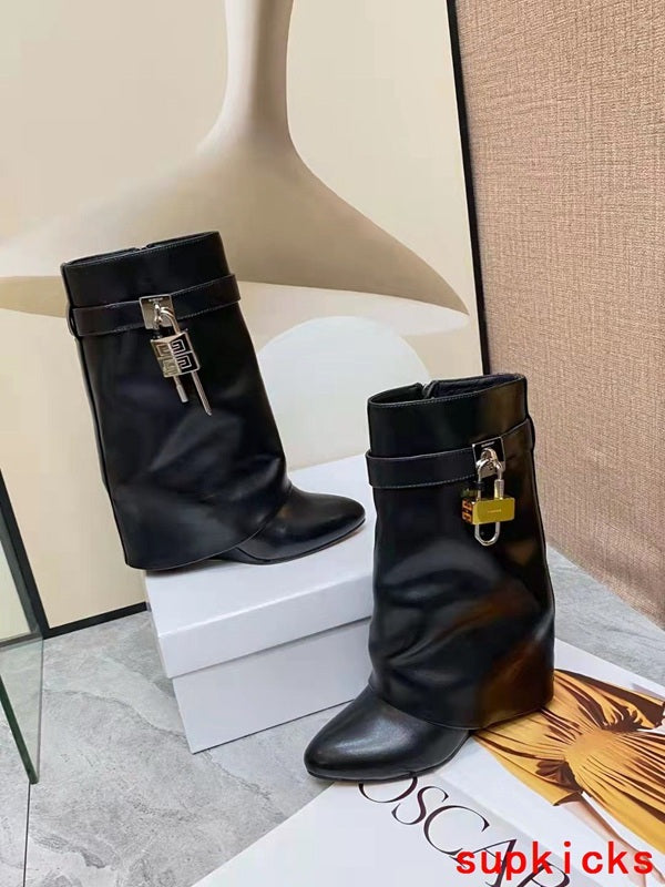 Givenchy shoes Style 116 - sole and craftsmanship detail