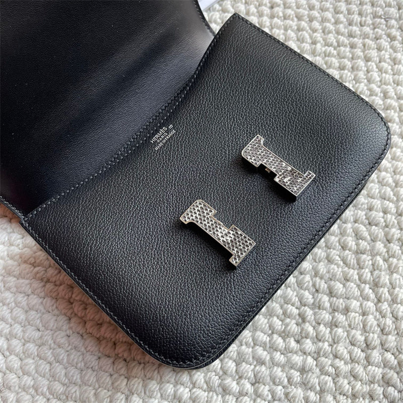 Close-up detail of streamlined bag design
