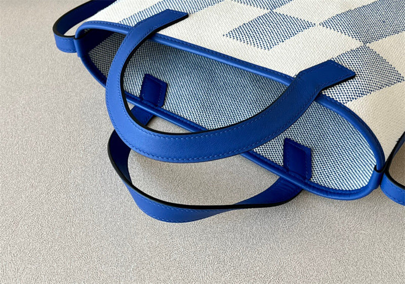Elegant handbag styled for everyday wear