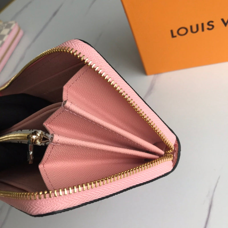 Handle and strap detail of polished everyday-luxe women's handbag – women's luxury accessory