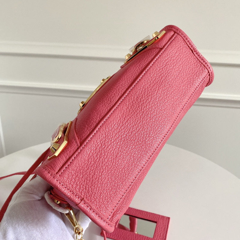 Zivas Charm Streamlined Design Statement Handbag (Signature Shape & Finish) – Interior View