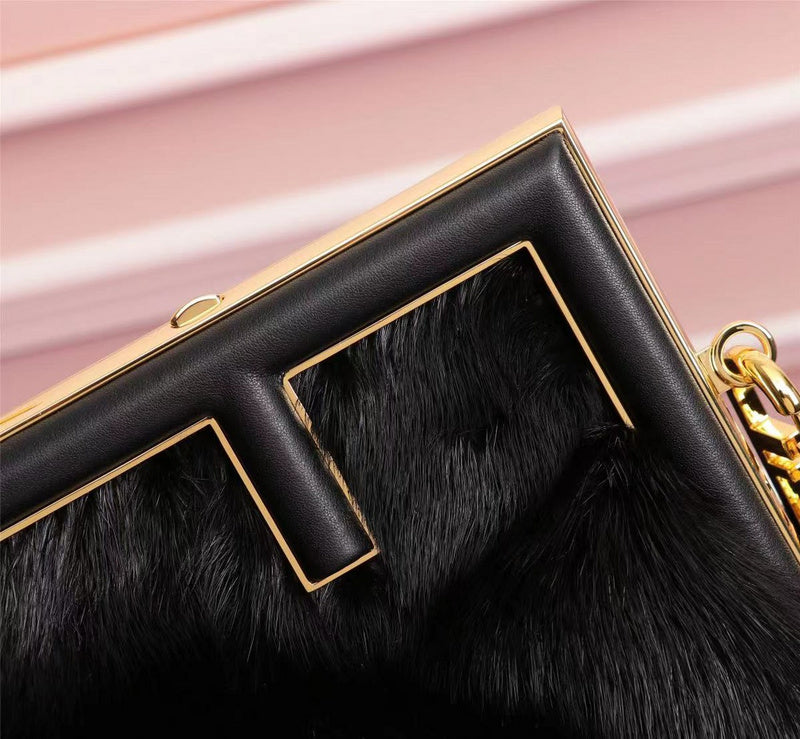 Ziva's Charm handbag – product shot (Standard Size)