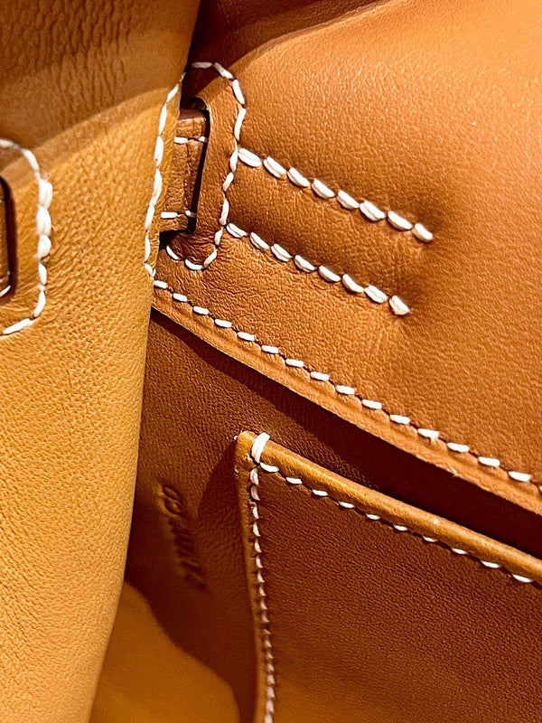 Sophisticated handbag styled for everyday wear