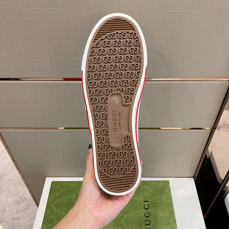 Side profile of Gucci neutral cream sneakers minimalist modern build