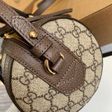 Handle and strap detail of sleek chic women's handbag – women's everyday handbag