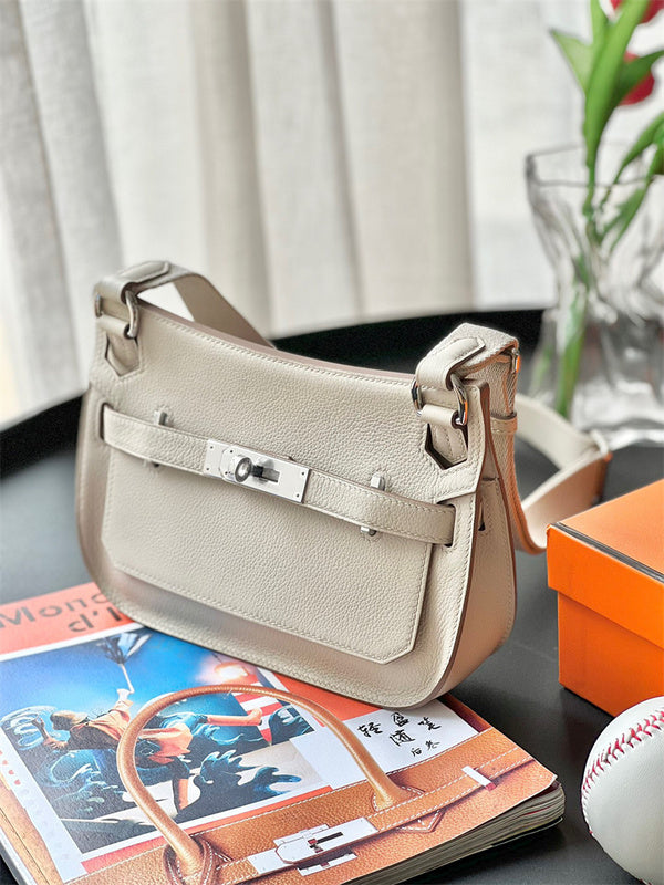  Modern shoulder bag carried on shoulder 22