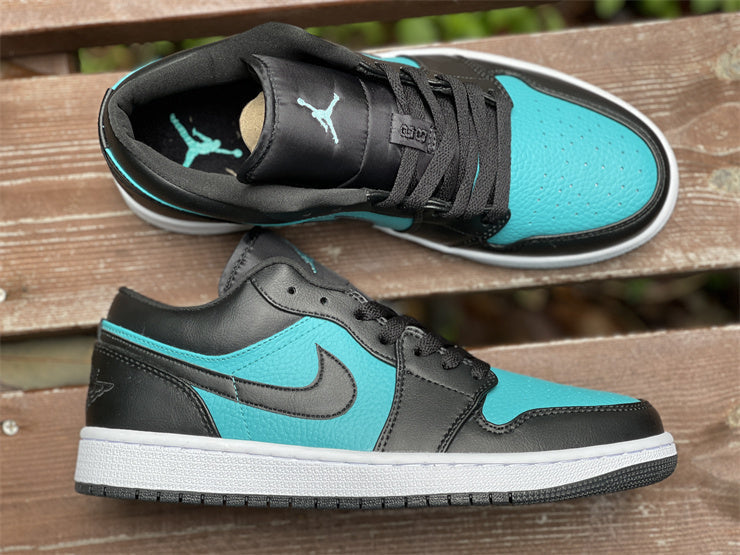 Nike Men's & Women's Premium Athletic Sneakers — Style 223 hardware detail