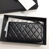 Zivas Charm Modern Minimalist Look Everyday Handbag (Thoughtfully Structured Design) – Detail View