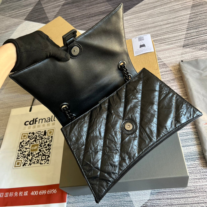 Interior view of classic premium bag