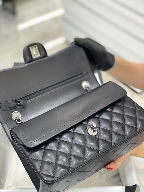  mid purse view 9