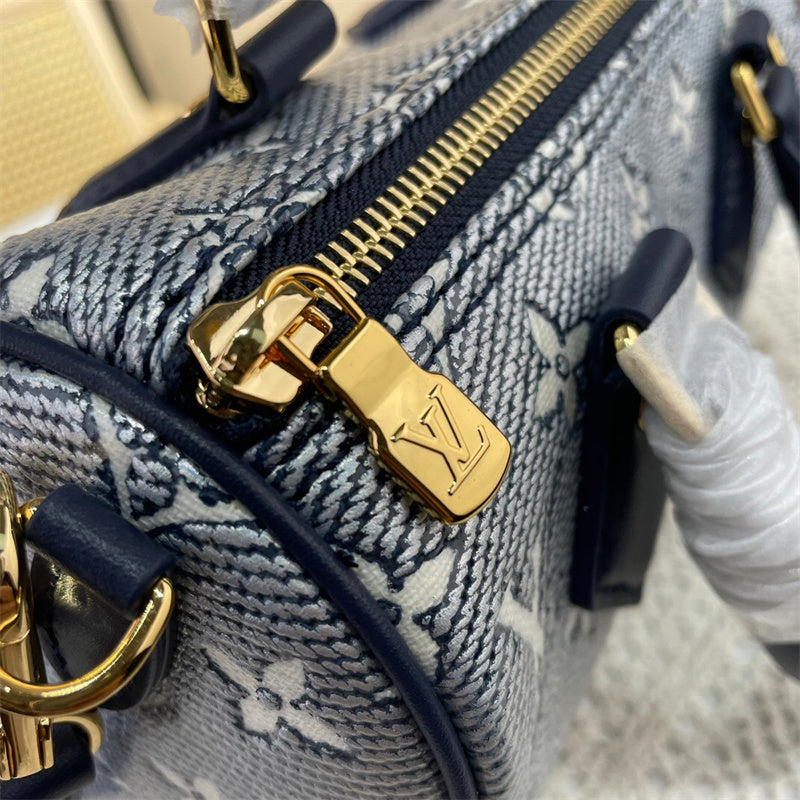  elegant top-handle bag detail view showing craftsmanship 8