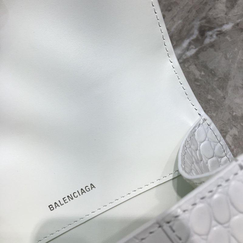 Sophisticated Faux Leather Handbag - Polished Finish | Women's Premium Handbag #615 - texture close-up (image 9) of designer-inspired handbag