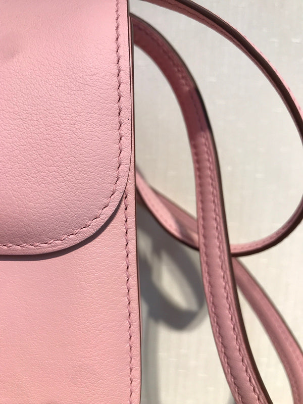 Close-up detail of versatile bag design