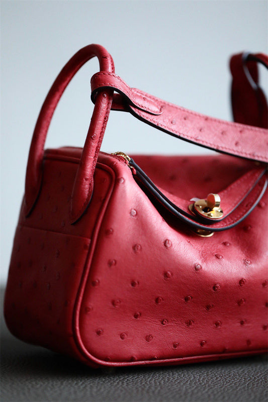  Tailored shopper bag front view 7