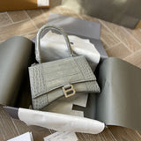 Ziva's Charm handbag – interior view (one versatile size)