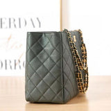 Zivas Charm Elevated Essentials Designer Handbag (Statement-Ready Design) – Close-Up Detail