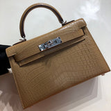 Sophisticated bag women's premium everyday handbag