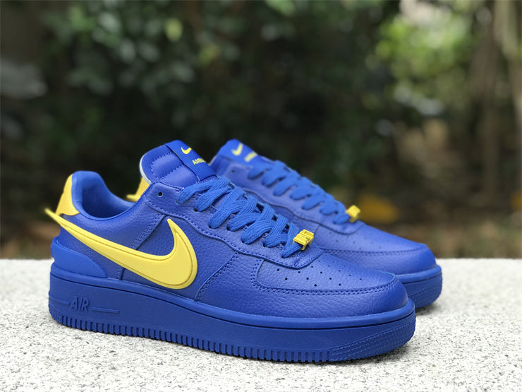Nike all-black luxury sneakers view 4 low-top design