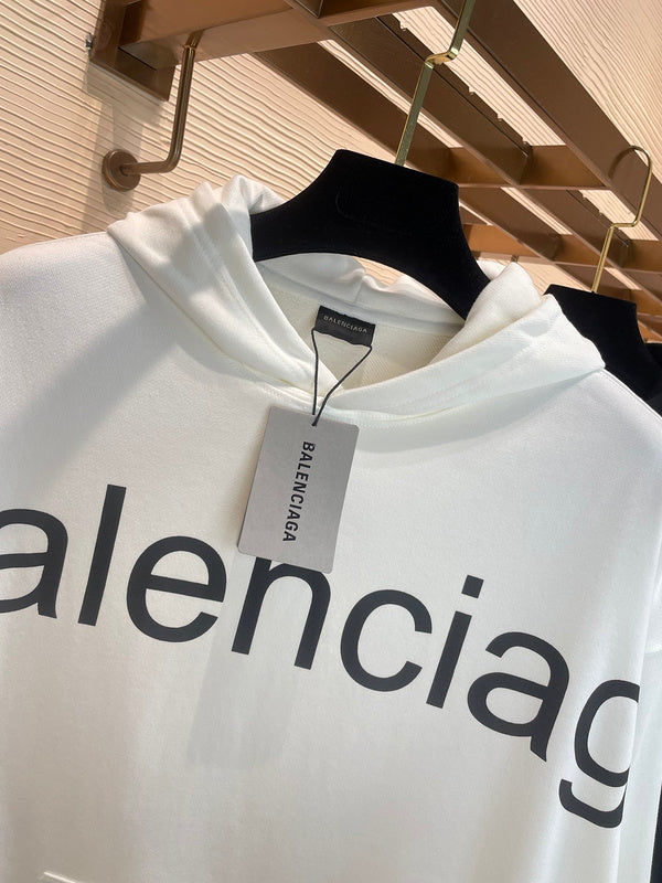 Texture and finish detail of Balenciaga luxury piece style No.190