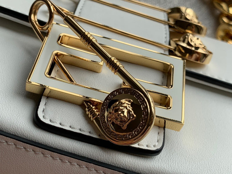 Ziva's Charm handbag – interior view (20cm*13cm*5cm)