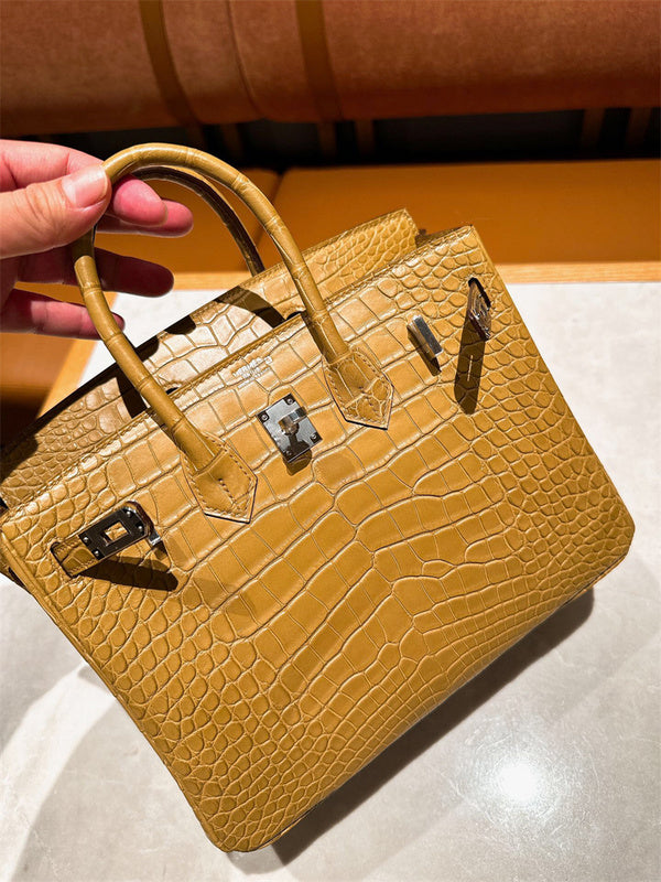  Modern crossbody bag carried on shoulder 40