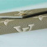  tote bag close-up of hardware and finish