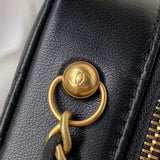  handbag, compact everyday style, image 2