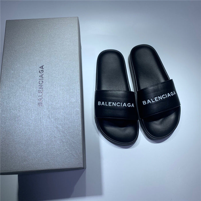 Balenciaga sandals Style 125 - close-up of iconic logo design