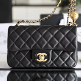 Ziva's Charm handbag – detail view (one versatile size)